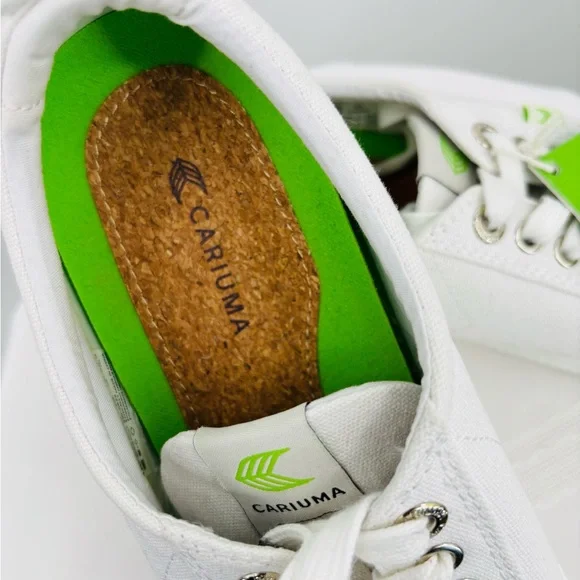 Cariuma White Canvas Low-Top Sneakers, Eco Friendly Shoes Size Women 10, Men 8.5 - Picture 2 of 7